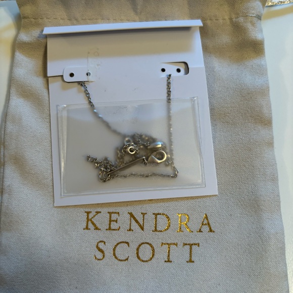 Kendra Scott Necklace - Picture 4 of 5